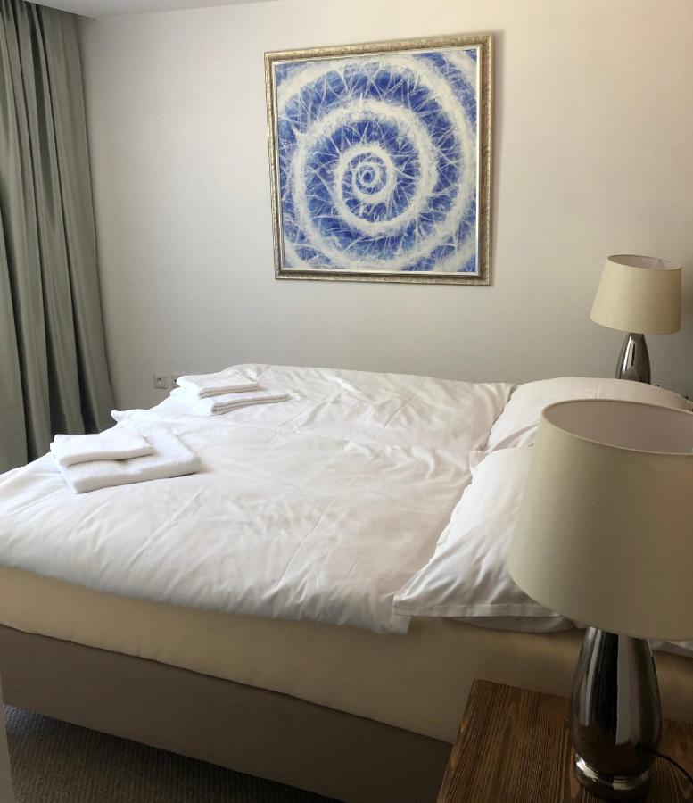 Hotel Galeria Pezinska Baba Пезинок Экстерьер фото